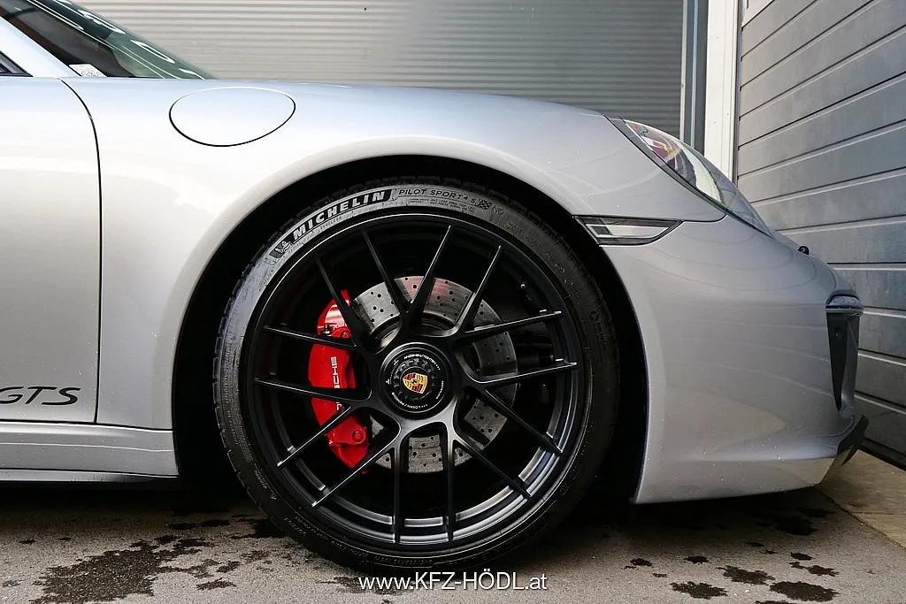 Porsche 911 Carrera GTS PDK Image 7