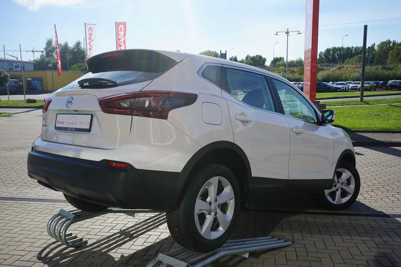 Nissan Qashqai 1.3 DIG-T...  Image 4