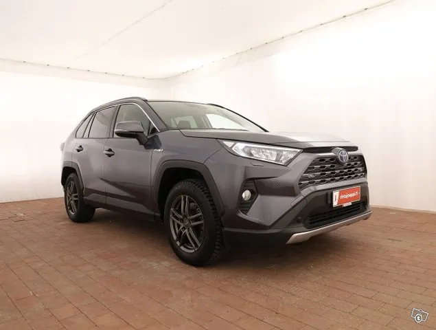 Toyota RAV4 2,5 Hybrid AWD-i Active - Vetokoukku, Lohkolämmi Image 1