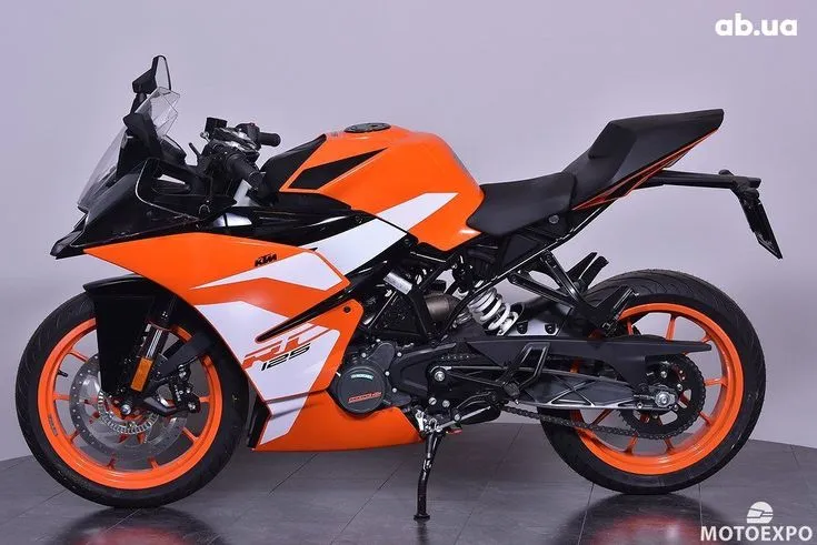 KTM RC125 Image 8